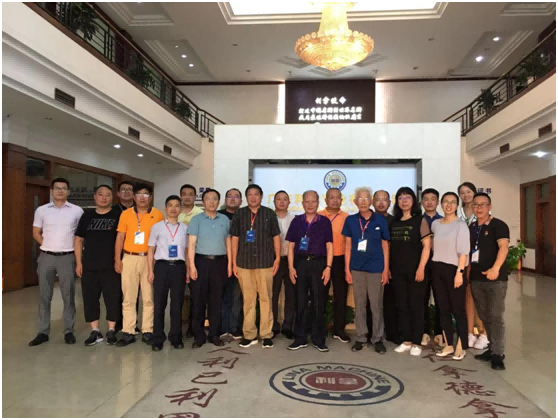 第四屆現代橡膠論壇專家團蒞臨廣東利拿實業(yè)考察指導